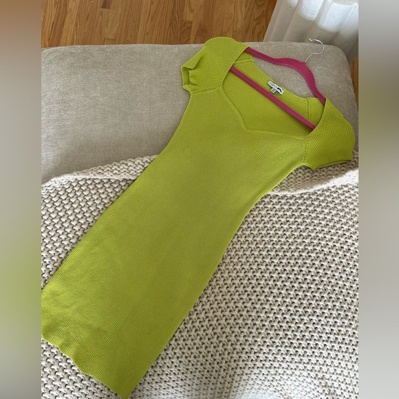 Green sweater dress worn once size S - Picture 1 of 3